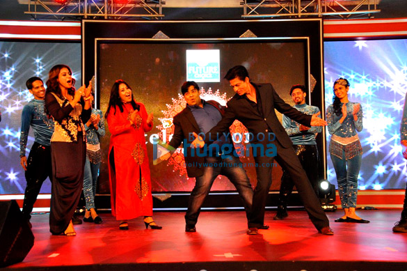 dilwale promotions at abp news saas bahu aur saazishs annual bash 7