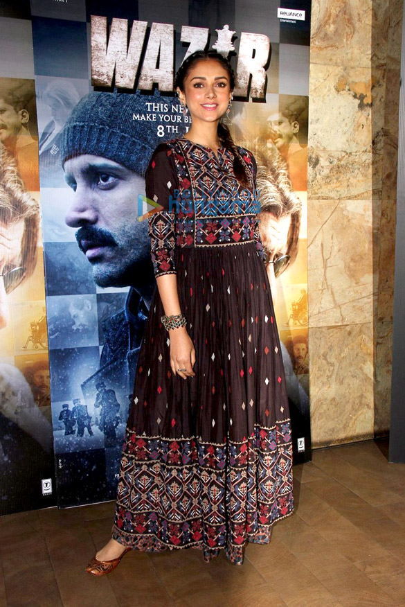 farhan akhtar aditi rao hydari snapped at wazir trailer launch 11