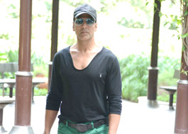 Akshay Kumar shoots additional song for Airlift on Sunday