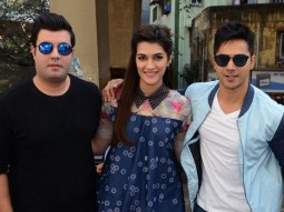 ‘Dilwale’ Team Promotes The Movie At Mithibhai College