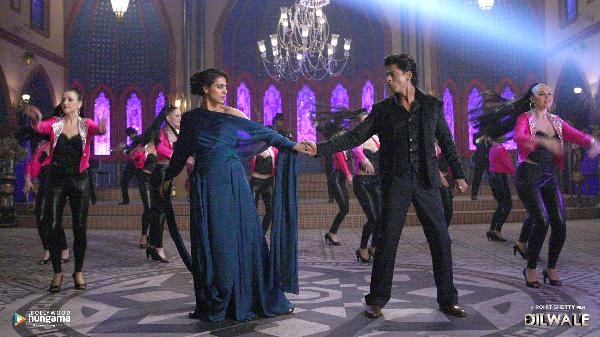 Shah Rukh Khan and Kajol for Promotions of Dilwale on Bigg Boss 9 Photo