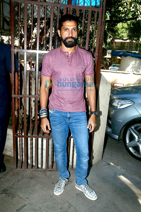 amitabh bachchan farhan akhtar record a song for wazir 9