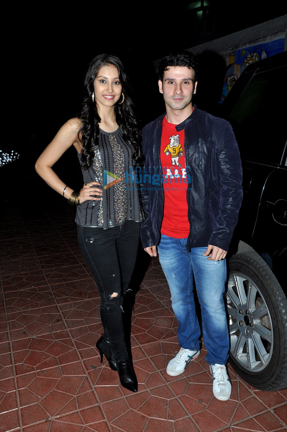 girish kumar navneet kaur dhillon snapped promoting their film loveshhuda 6