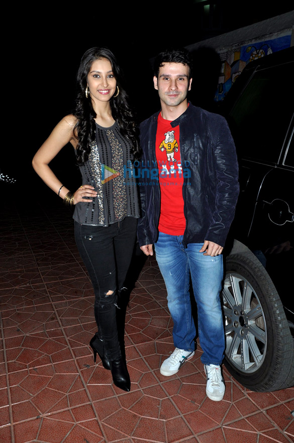 girish kumar navneet kaur dhillon snapped promoting their film loveshhuda 8