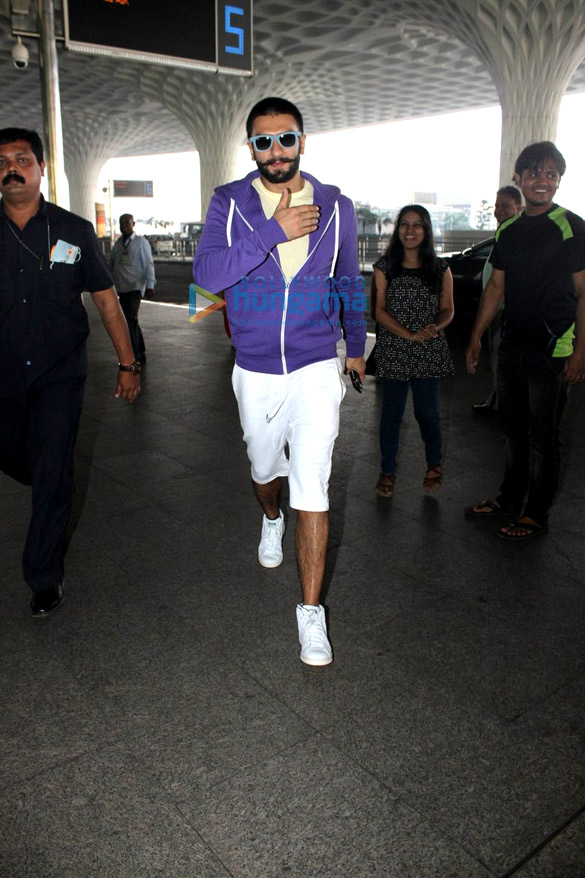 ranveer singh and deepika padukone depart to promote bajirao mastani in lucknow 8