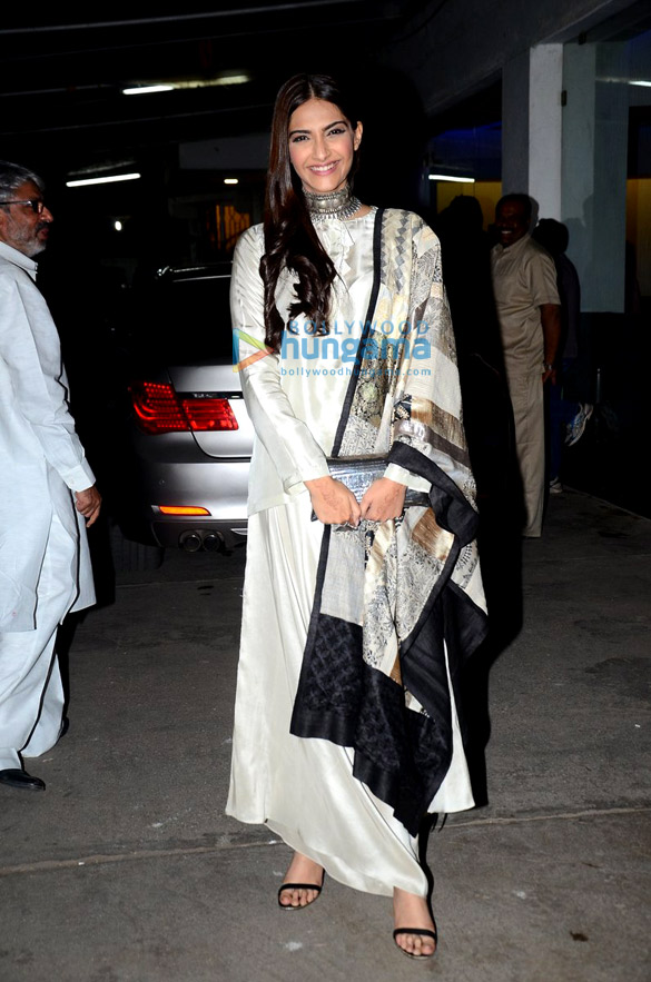 ranveer singh hosts a special screening of bajirao mastani at sunny super sound 20