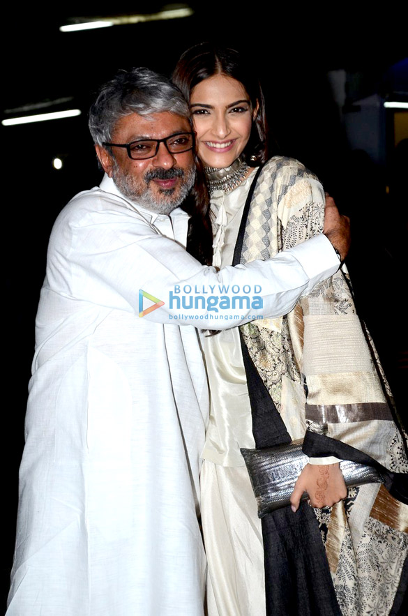 ranveer singh hosts a special screening of bajirao mastani at sunny super sound 11