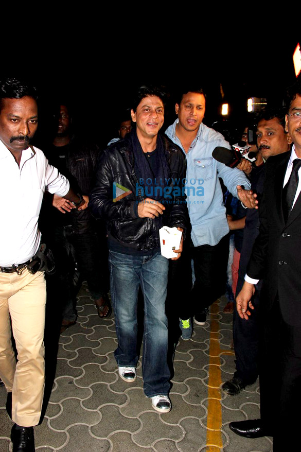 shah rukh khan kajol grace dilwale screening at pvr icon 5