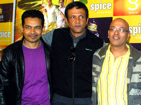 starcast of chaalis chauraasi at spice world cinemas noida 4