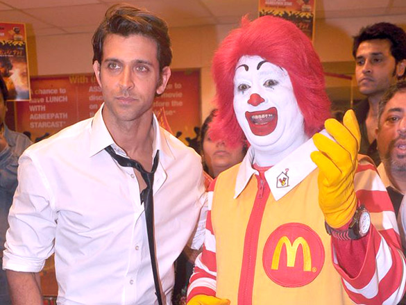 hrithik roshan promotes agneepath at mc donalds 6