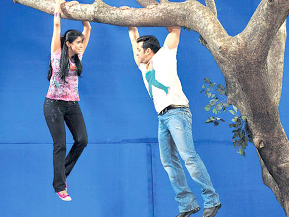 on the sets of ready 16