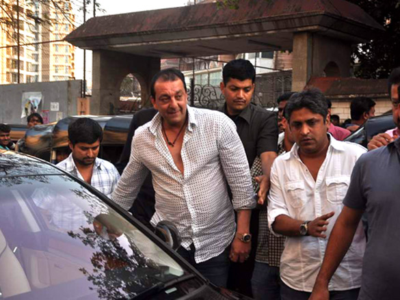 agneepath stars visit various multiplex 7