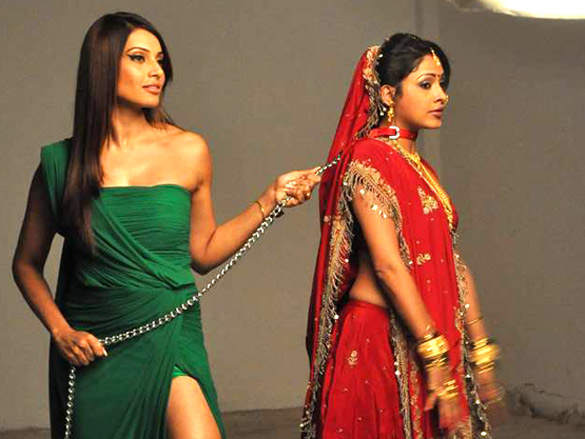 bipasha and madhavan snapped at a promotional shoot 7