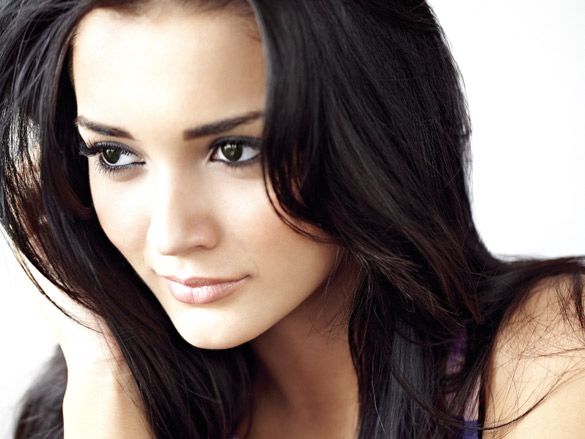amy jackson 165