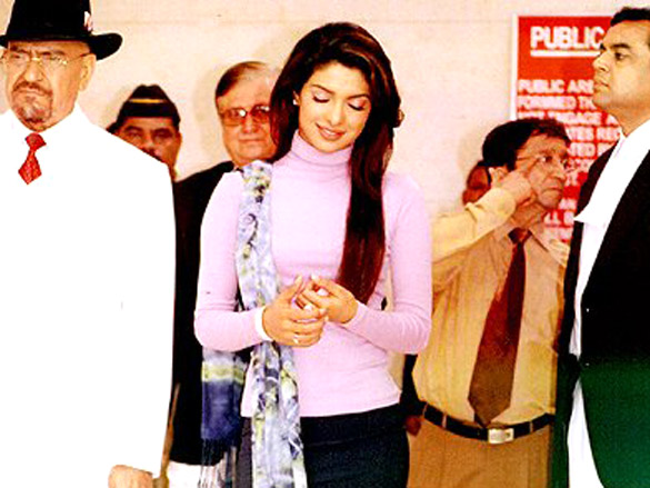 aitraaz 8