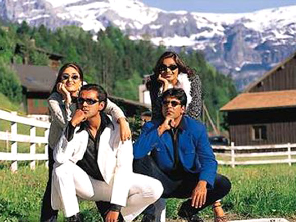 ajnabee movie still 17