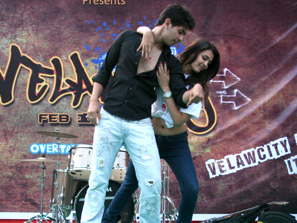 promotion of say yes to love at dr d y patil colleges velawcity fest 2012 6