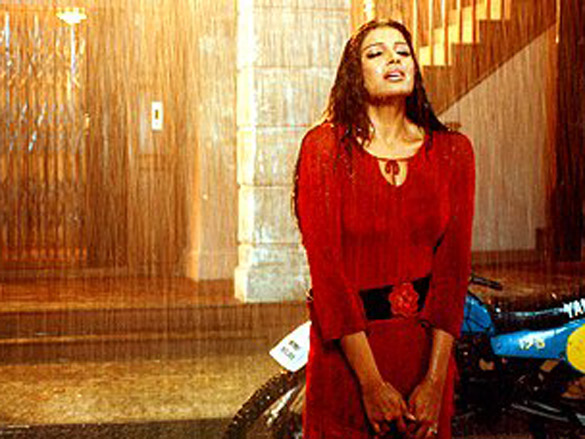 aetbaar movie still 31