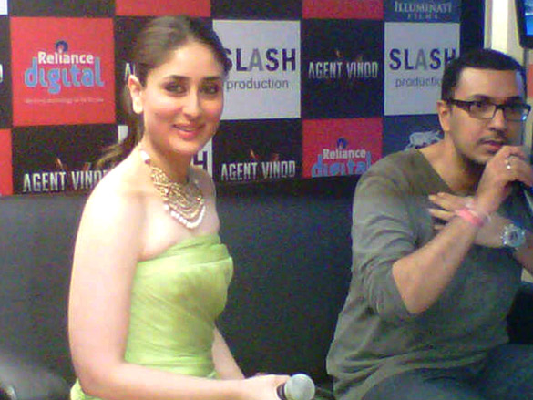 kareena at a screening dil mera muft ka song in delhi 2