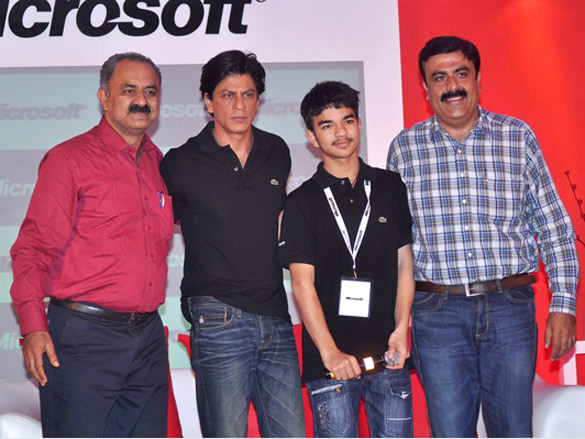 shahrukh khan at microsoft don 2 event 5