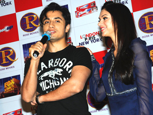 close ups promotional event for london paris new york 6