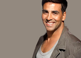 Akshay Kumar launches anti-litter campaign Akshay Kumar launches anti-litter campaign