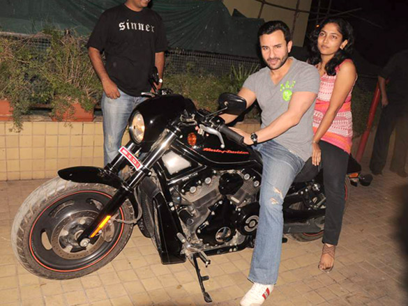 saif takes a bike ride to promote agent vinod 3