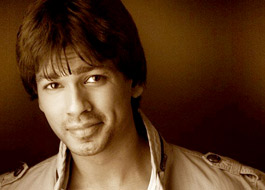 Live Chat: Nikhil Dwivedi on Apr 19 at 1700 hrs IST