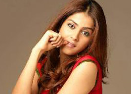 HC issues notice to Genelia in cheating case