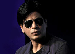 Jaipur court summons SRK for smoking in public