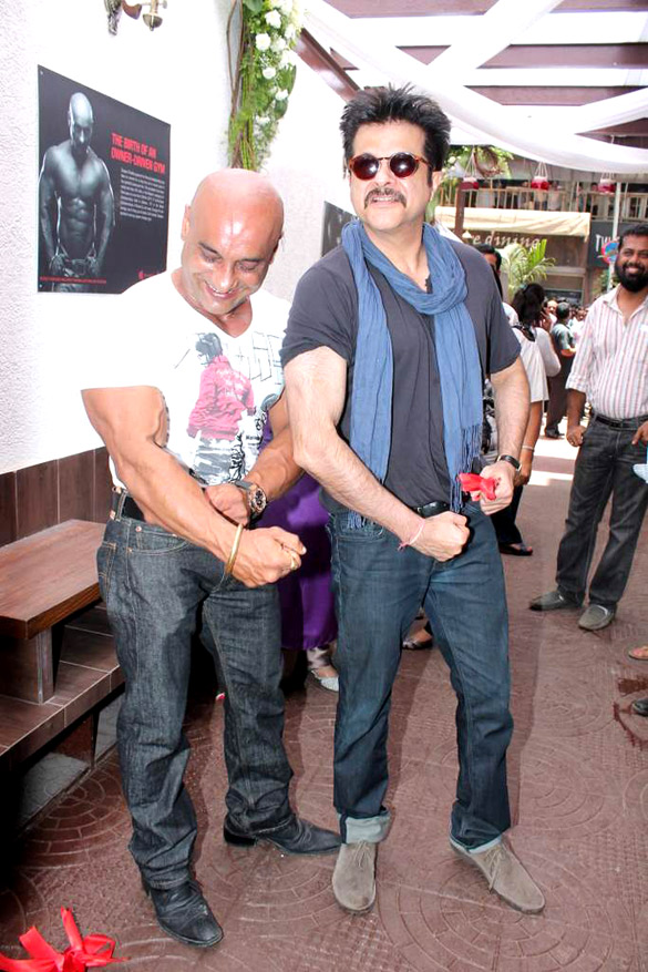 shootout at wadala starcast at sanjeev chadhas red gym 3
