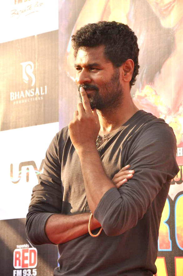 promotional rickshaw race for rowdy rathore 11