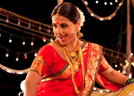 Vidya to perform on stage with lavani dancers Vidya to perform on stage with lavani dancers