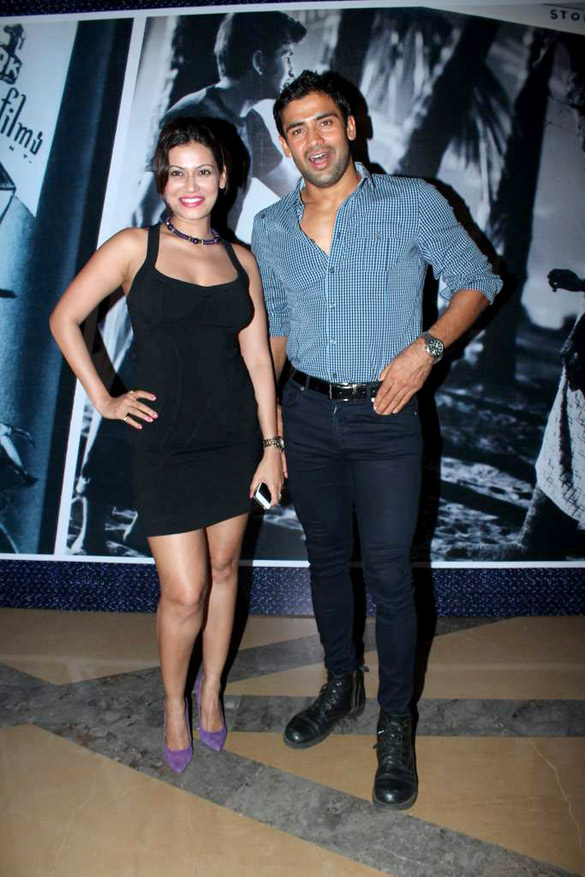 amrita rao at awara film premiere 4