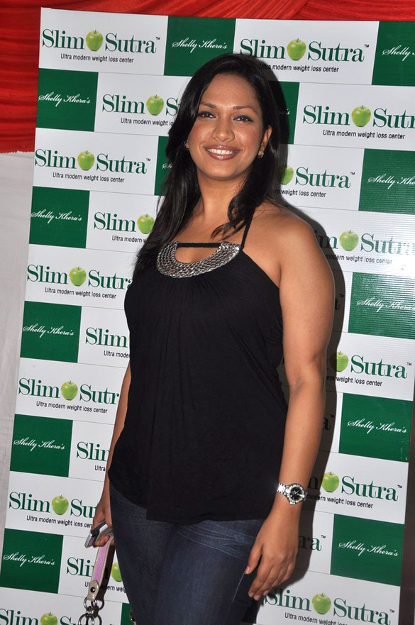 rakhi sawant manjari fadnis at slim sutra launch 8