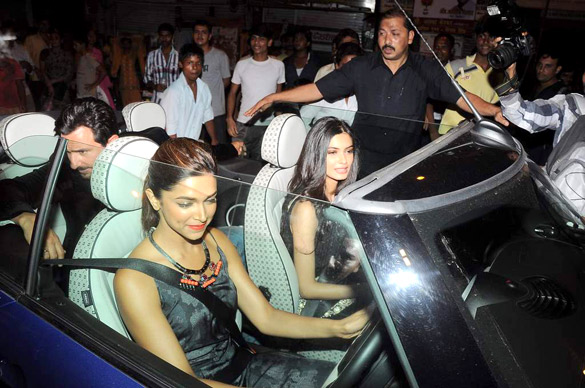 saif deepika and diana at the cocktail bash 3