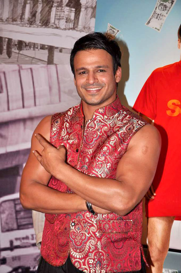 vivek oberoi mika singh on the sets of kismet love paisa dilli 6