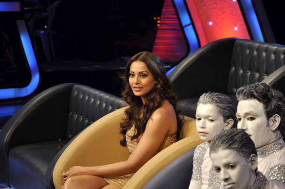 bipasha on the sets of did lil masters 8