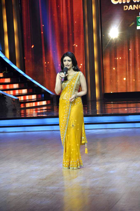 promotions of barfi on the sets of jhalak dikhhla jaa 13