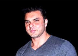 Sohail Khan helps unattended accident victims