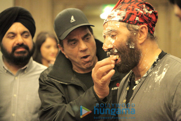 yamla pagla deewana 2 44