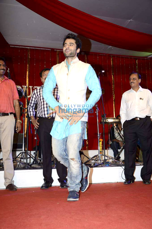 jackky nidhi snapped promoting their film ajab gazabb love 3