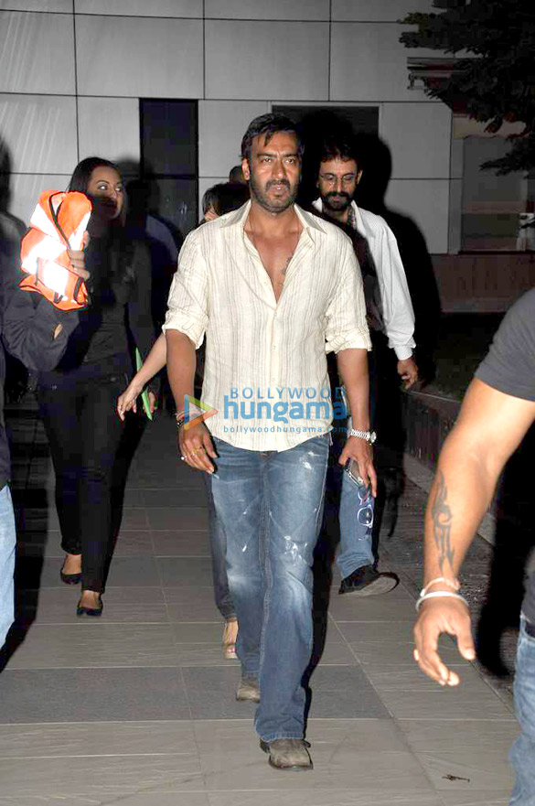 ajay sonakshi return from formula one indian grand prix 7