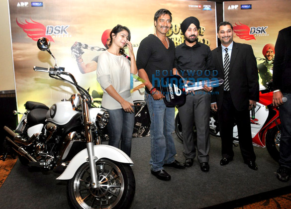 ajay devgn meets son of sardaar contest winners 2