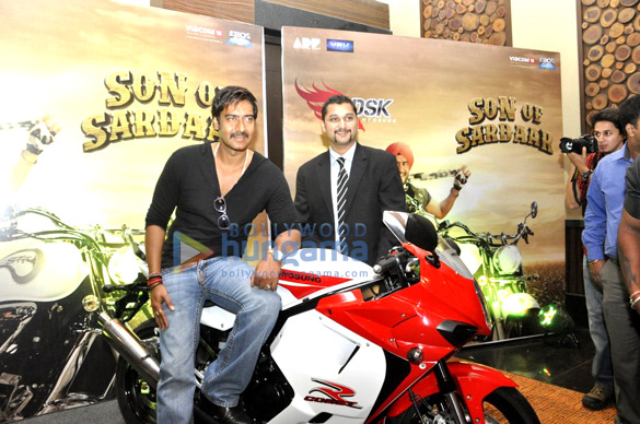 ajay devgn meets son of sardaar contest winners 9