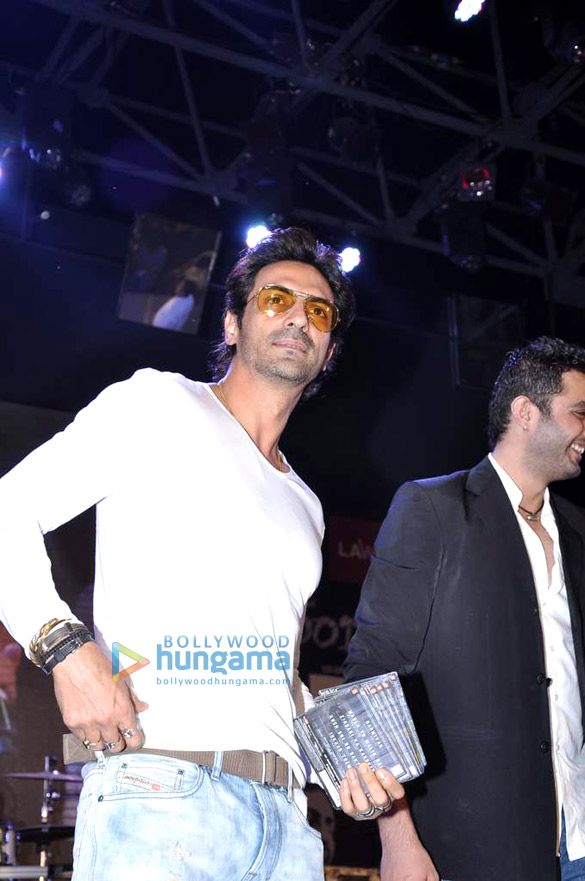 arjun chitrangda at iit mood indigo for inkaar 7