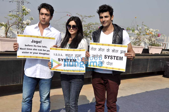 adhyayan suman leads protest for delhi rape incident 5