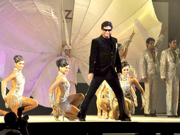 aamir anil and kangna grace haiti earthquake fundraiser auction 5