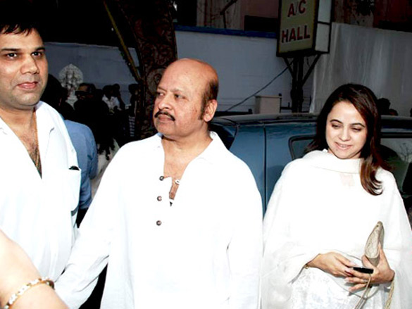 bollywood stars at sujit kumars prayer meeting 14