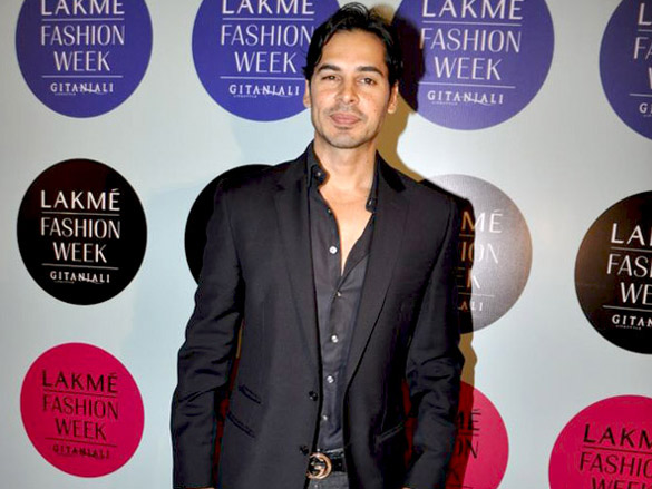 celina and dino grace manish malhotra show at lakme fashion week 2010 7